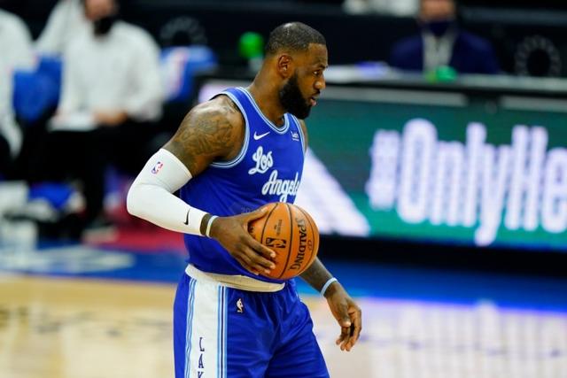 萨林杰35+16贺希宁准绝杀 深圳1分险胜同曦