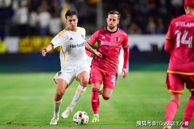 西甲-巴尔韦德传射维尼修斯破门 皇马2-0黄潜